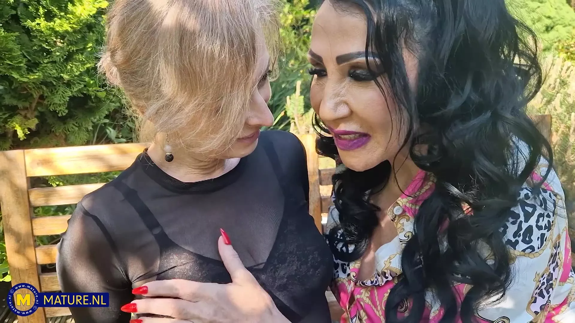 Huge old pussy lips Nicole DuPapillon has lesbian sex with MILF Wanilianna